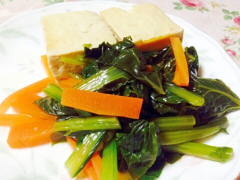 麺つゆで簡単❤︎小松菜と人参と豆腐の煮物